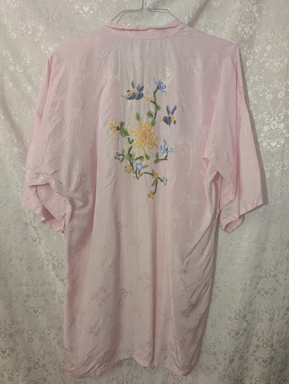 Vintage 80s Longevity Hangzhou China Embroidered Rayon Kimono Robe Small Pink